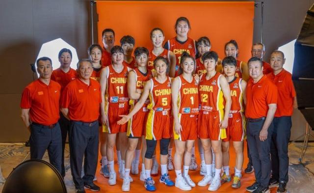 爱游戏（ayx）| 爱游戏体育官方网站 - AYX SPORTS-中国女篮定妆照出炉！刘禹彤确定落选张子宇最抢眼
